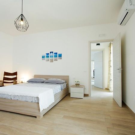 Casa 801 Bed & Breakfast โมโนโปลี ภายนอก รูปภาพ