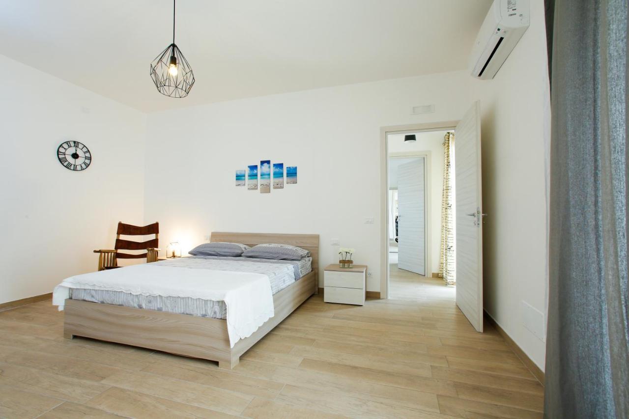 Casa 801 Bed & Breakfast โมโนโปลี ภายนอก รูปภาพ