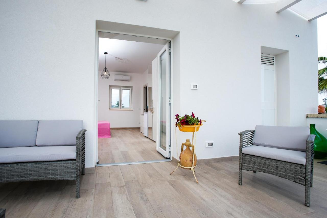 Casa 801 Bed & Breakfast โมโนโปลี ภายนอก รูปภาพ