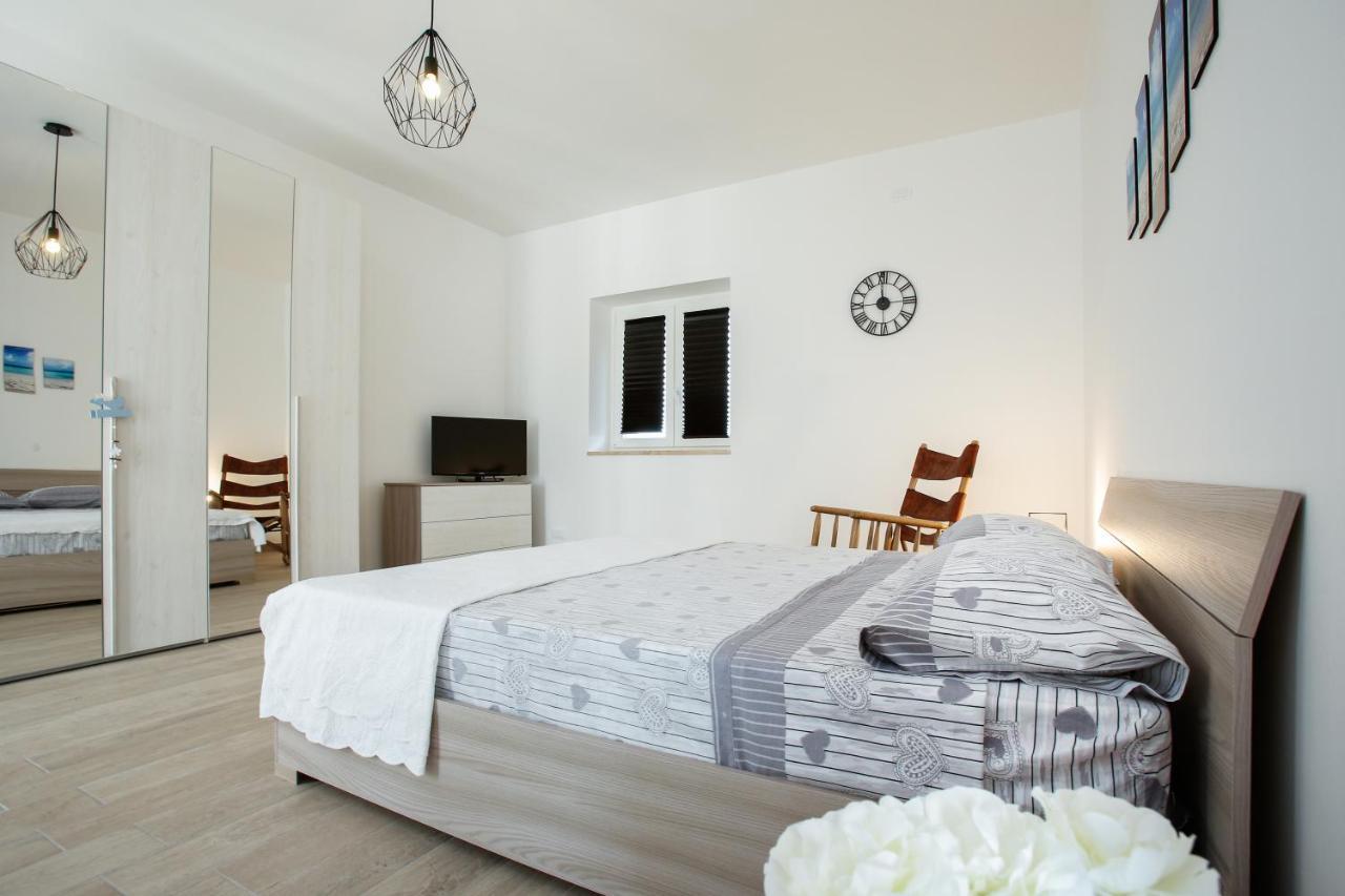 Casa 801 Bed & Breakfast โมโนโปลี ภายนอก รูปภาพ