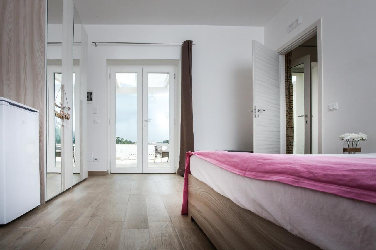 Casa 801 Bed & Breakfast โมโนโปลี ภายนอก รูปภาพ