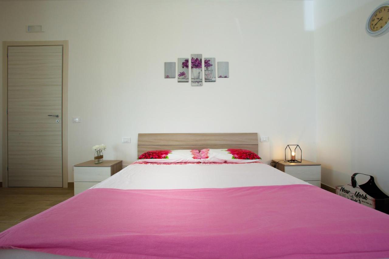 Casa 801 Bed & Breakfast โมโนโปลี ภายนอก รูปภาพ